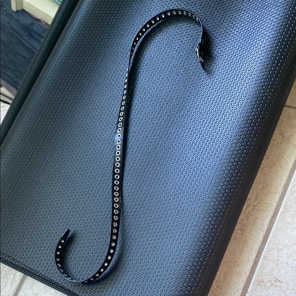 Perry Ellis Black Leather Studded Women's Belt, ML size. #10-738 - Picture 6 of 6